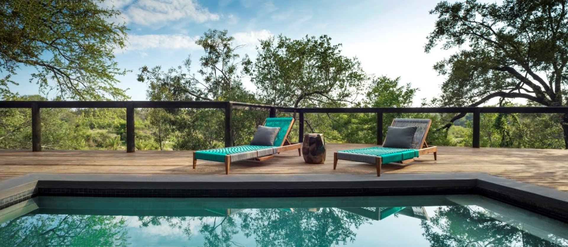 Eine Auswahl an Gin für einen Sundowner in der romantischsten Safari-Destination in Südafrika: Sabi Sands
