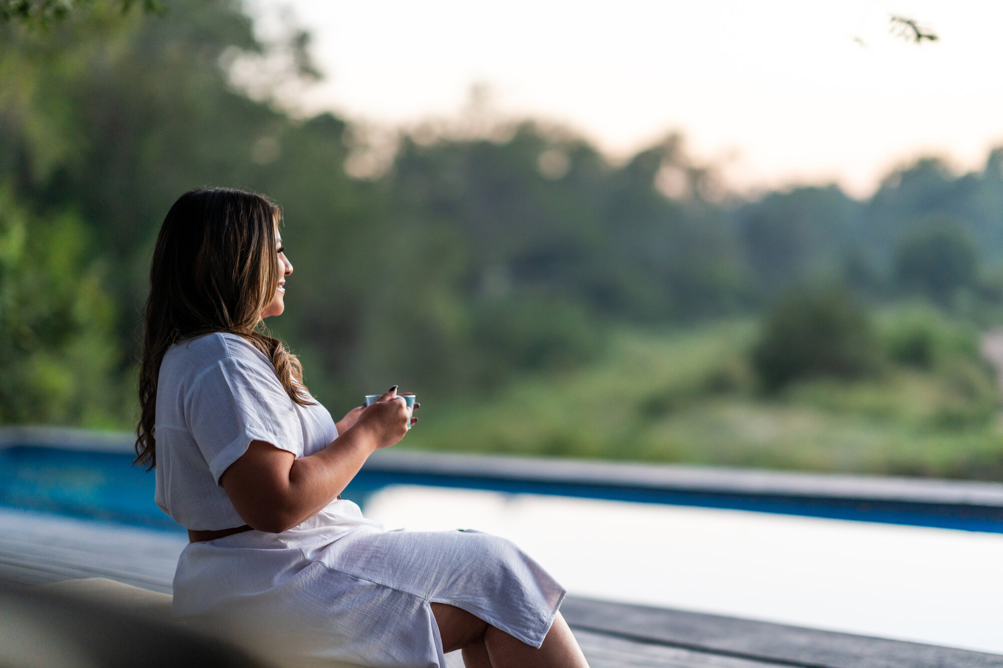 header-image-relaxing-on-safari.jpg
